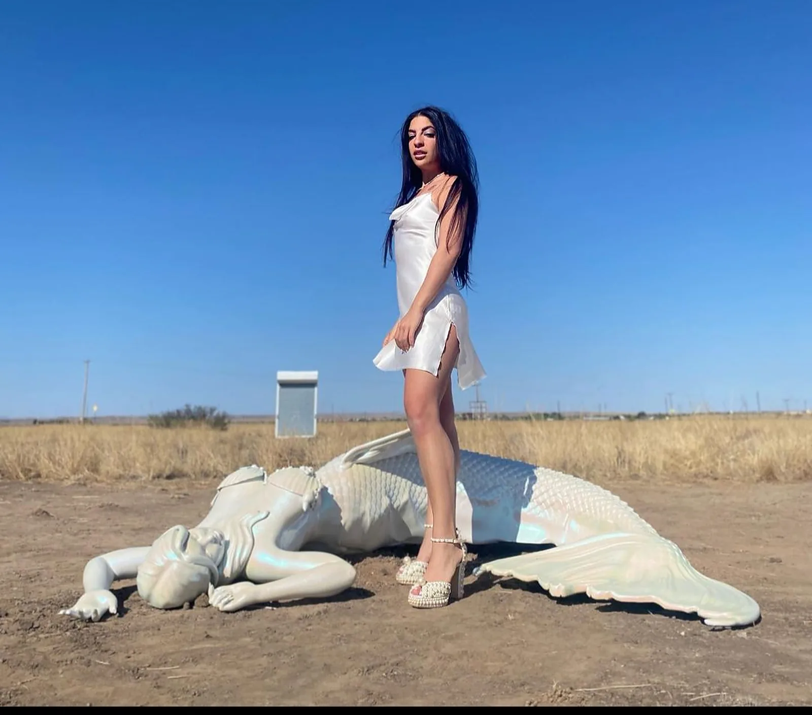 Desert Pearl — Emma Stern